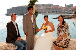 INES i Marin Nanić, vlasnici agencije 'Dubrovnik Event',
2005. bili su vjenčani kumovi 2009. Jessici i Raoulu iz Australije