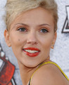 Scarlett Johansson na trećem je mjestu jer zahvaljujući njezinoj fotografiji na naslovnici prodaja US Weeklyja porasla je sedam posto iznad prosjeka