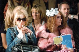 U seriji 'Pa to je fantastično!' Joanna Lumley i
Jennifer Saunders glumile su iskarikirane verzije
bivših partijanerica koje unatoč godinama ne
odustaju od dekadentnog stila života