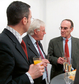 DANIEL GUÉGUEN (lijevo) sa suradnicima je 1996. osnovao vlastitu lobističku tvrtku u Bruxellesu