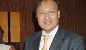 Dr. Mosaraf Ali, Indijac rođen u Calcutti, koji u centru Londona ima veliku kliniku s 25 vrhunskih liječnika, u kojoj prakticira tzv. integrativnu medicinu