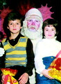 Renata Končić Minea sa mlađim bratom Silviom i Djedom Mrazom