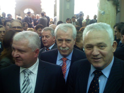 Josip Petrović (u sredini) i Tomislav Dragičević, bivši predsjednik Uprave Ine 