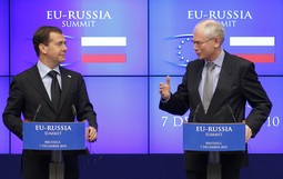 Dmitrij Medvedev i Herman Van Rompuy (Reuters)
