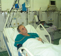 Branimir Glavaš u bolničkom krevetu nakon štrajka glađu