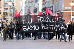Prosvjed protiv Europske unije uoči referenduma na Jadranskom trgu. Prosvjed je organizirala mreza Anarhosindikalista. Photo: Nel Pavletić/PIXSELL
