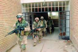 Osmorica američkih vojnika već su u vojnom zatvoru u marinskoj bazi Camp Pendleton