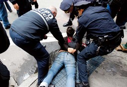 Policija je ponovno provela akciju uhićenja prosvjednika