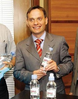 Mario Scherr, dosadašnji direktor marketinga Jamnice, postavljen je za direktora centralne prodaje Agrokora.