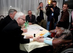 U travnju ove godine Vesnu Parun posjetio je predsjednik Ivo Josipović; foto: Autor:
Boris Šćitar/PIXSELL