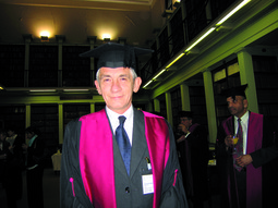 Mišo Virag nakon svečane inauguracije u Royal College of Surgeons, 18. siječnja