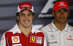 Fernando Alonso i Lewis Hamilton (Reuters)