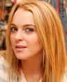 6. Lindsay Lohan: za one kojima je promaklo, djevojka je glumica iako je poznatija po svojim burnim ljubavnim vezama i problemima s alkoholom