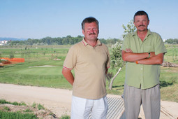 DRAŽEN ILEKOVIĆ I EMILIJO ŽUBRINIĆ otjerali su Kovačevića iz uprave Golf & Country Cluba i odlučili nezakonito prodati bungalove kao stambene objekte