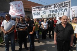 Stanovnici su prosvjedovali protiv odluke o pripajanju (Foto: Marko Mrkonjic/PIXSELL)