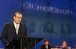 Jürgen Schrempp, izvršni direktor jednog od najvećih svjetskih proizvođača automobila DaimlerChryslera, podnio je ostavku na članstvo u Upravnom odboru njujorške burze (NYSE)
