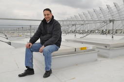 Igor Oppenheim na krovu Arene Zagreb, za koji tvrdi da je apsolutno siguran