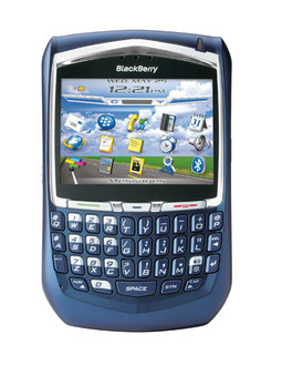 Obama posjeduje model Black Berryja 8700, koji služi kao telefon, s njega se mogu slati e-mailovi, faksevi i surfati internetom