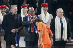 Predsjednik JAR-a Jacob Zuma u društvu predsjednika MOO-a Jaquesa Roggea i šefa FIFA-e Seppa Blattera
