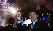 Novoizabrani izvršni predsjednik Dinama Zdravko Mamić prošlog tjedna ispred Hrvatskog narodnog kazališta u Zagrebu slavio je stoti rođendan kluba, koji su mnogi ismijavali tvrdeći da je izmišljen