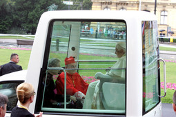 Papa Benedikt XVI tijekom posjeta Zagrebu