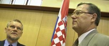 Nudeći Tomčiću da bude premijer Račan će osigurati ostanak HSS-a u koaliciji i novi mandat