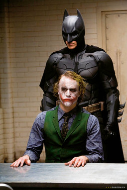Lik poznatog negativca Jokera glumi pokojni australski glumac Heath Ledger