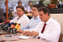 Ivan Jakovčić, Zoran Milanović i Radimir Čačić