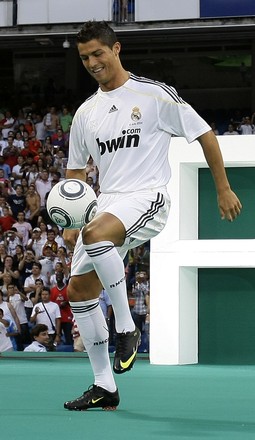 Ronaldo je najskuplji nogometaš svih vremena 