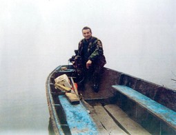 ČAMAC NA SAVI Petar Stipetić prilikom prelaska Save kod Županje u studenome 1992.