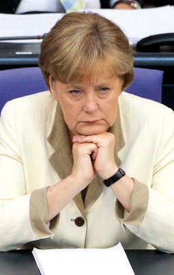 ODLUKA KANCELARKE
ANGELE MERKEL
da će ugasiti 10 njemačkih nuklearnih
elektrana do 2022. prouzročila je kritike
zemalja kao što su Francuska i Švedska koje
tvrde da će to utjecati na ekonomiju EU