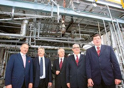 Naftnu industriju Republike Srpske kupio je Zarubježnjeft; Milorad Dodik i Brunič 2009. u Banjaluci