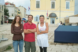 NACIONALOVE reporterke Katja Mihovilović i Martina Cvek s Vladom Divljanom u Rovinju gdje provodi godišnji odmor s obitelji