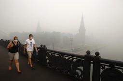 U Moskvi se danas očekuju temperature od 40 stupnjeva, a dim od požara još više otežava situaciju (Foto: Reuters)