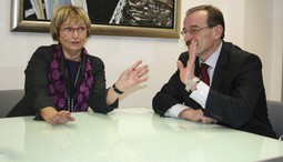 POSLANICA EU PARLAMENTA Doris Pack u tajništvu Vijeća za
regionalnu suradnju u Sarajevu s Hidom Biščevićem