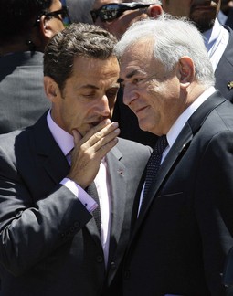 PREDSJEDNIK MMF-a Dominique Strauss-Kahn s
francuskim predsjednikom Nicolasom Sarkozyjem;
Hrvatska bi trebala tražiti pomoć od MMF-a, kaže Novotny