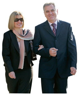 Sa suprugom Dragicom Nikolić ima dva sina, Radomira i Branislava