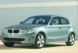 BMW serije 1 najnoviji je i najmanji BMW koji će označiti početak novog razdoblja u kompaktnoj klasi automobila. Visoki stupanj vozne dinamičnosti, sigurnost, udobnost, praktičnost i kvaliteta glavni su aduti serije 1.