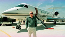 TED FORSTMANN kupio je početkom devedesetih aviokompaniju Gulfstream koja je bila pred bankrotom. U nekoliko godina on ju je pretvorio u profitabilnu tvrtku a upravo se u njegovom Gulfstream avionu često vozila lady Diana