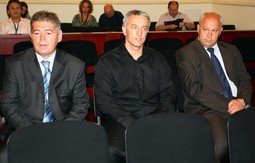 AKCIJA 'DUBAI'
Sanader je bio bijesan na Fabera zbog uhićenja ljudi
iz resora ministra financija Ivana Šukera; na slici Zdravko Markač, Ranko Vukoja i
Željko Sičaja na suđenju na
Županijskom sudu