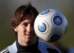 Leo Messi bit će u centru pozornosti na stadionu Santiago Bernabeu