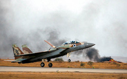 Zračna vježba- Izraelski zrakoplovci vježbali su nad istočnim Mediteranom zračne napade i punjenje gorivom u zraku da bi pokazali kako su spremni za udar na objekte iranskog nuklearnog programa