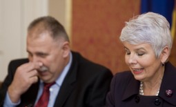 Nešto je trulo u državi - ministar financija Ivan Šuker i premijerka Jadranka Kosor