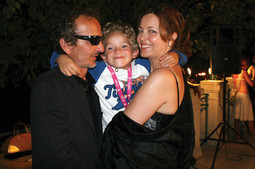 EKSKLUZIVNA fotografija Grete Scacchi sa suprugom Carlom Mantegazzom i 7-godišnjim sinom Matteom na partyju nakon otvorenja filmskog festivala u Puli