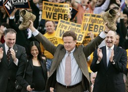 Pobjednik izbora za Senat u Virginiji James Webb profitirao je od Allenova ispada