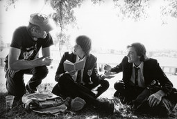 Na snimanju s glumcima iz filma 'Control' o karizmatičnom pjevaču engleske grupe Joy Division koji se objesio s 23 godine nakon dva snimljena albuma, 'Unknown Pleasures' iz 1979. i 'Closer' iz 1980.