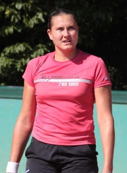 Nadija Petrova (Wikipedia)