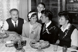 RODITELJI Sime Mraovića Milka i Jovo na svojem vjenčanju s njegovim djedom i bakom Mirkom i Ankom