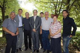 IZRAELSKI TRENER Avram Grant (treći slijeva) s bivšim ministrom Draganom Primorcem i domaćinima iz Stubičkih toplica