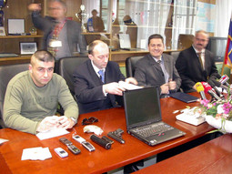 IVAN LOZIC, head of the Economic Crime Division and Ivan Mercep, head of the Split Police (third from the left), are trying persistently to protect the key people in the Brodosplit Management and Supervisory Boards